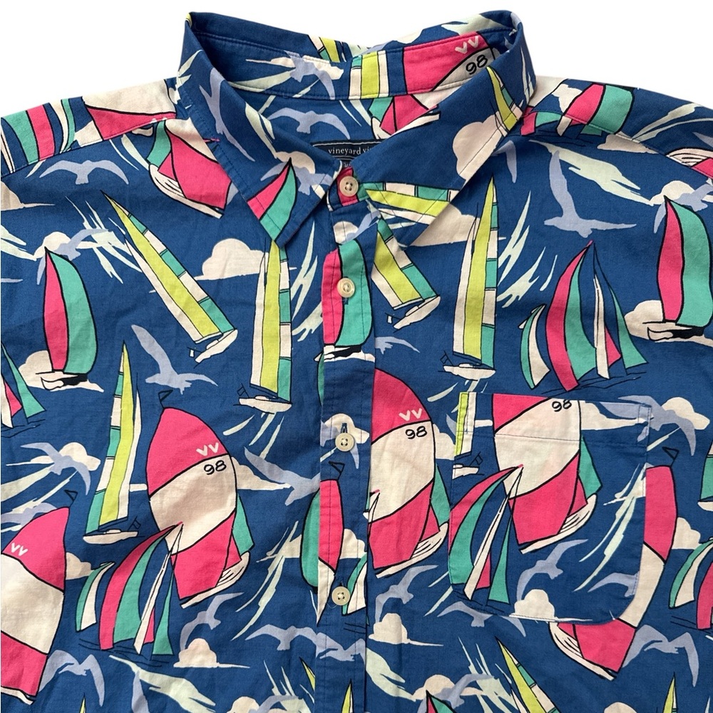 Vineyard Vines Men’s 2XL Hawaiian‎ Shirt Resort Wear Blue Pink Sailboat Print